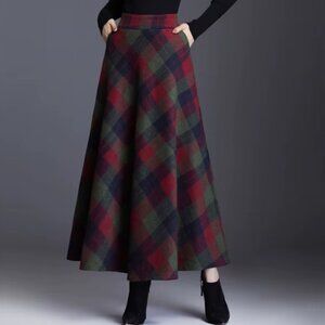 Brand new, unworn plaid winter skirt